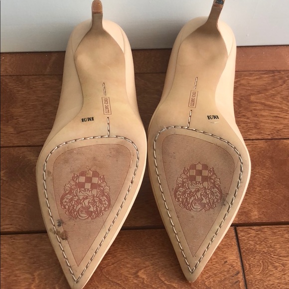 Vince Camuto Nude Stilettos pumps - Picture 4 of 5